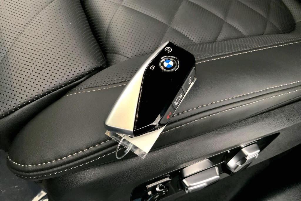 new 2026 BMW X7 car, priced at $97,715