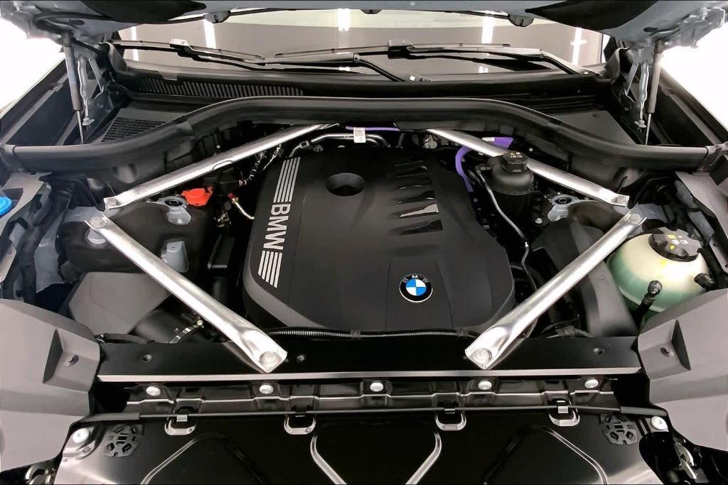 new 2026 BMW X7 car, priced at $97,715