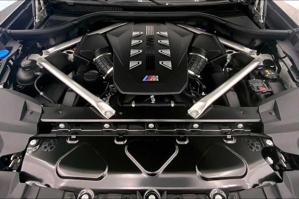 new 2026 BMW X7 car, priced at $124,840