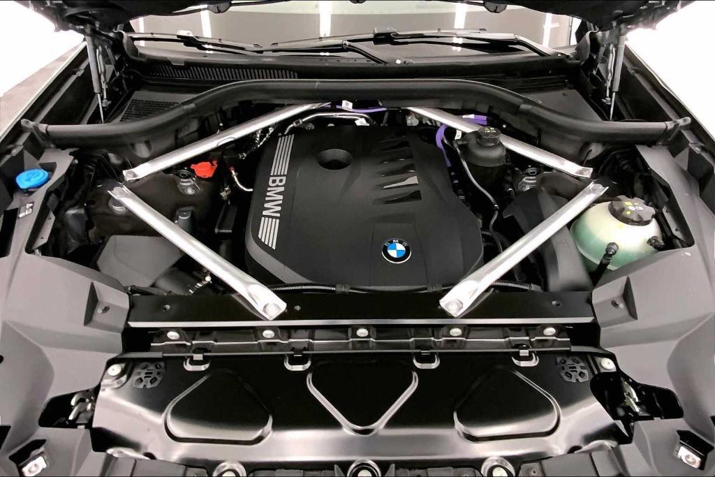 new 2026 BMW X7 car, priced at $103,090