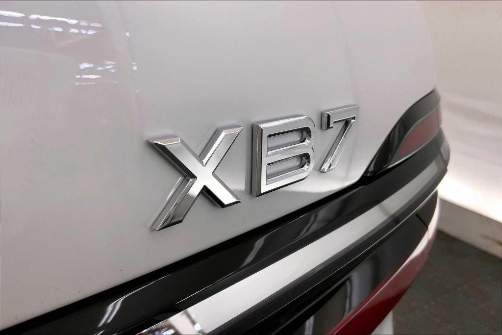 new 2025 BMW X7 car, priced at $159,145