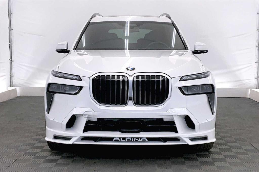 new 2025 BMW X7 car, priced at $159,145