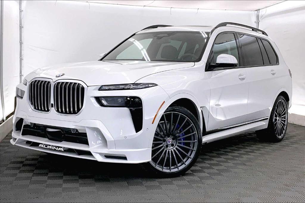 new 2025 BMW X7 car, priced at $159,145