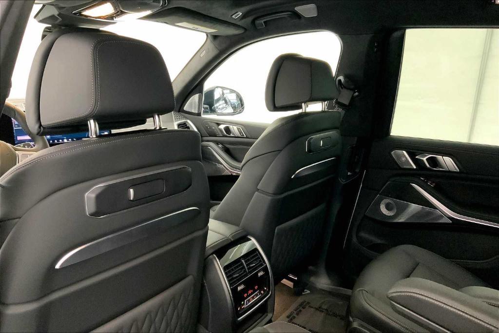 new 2025 BMW X7 car, priced at $159,145