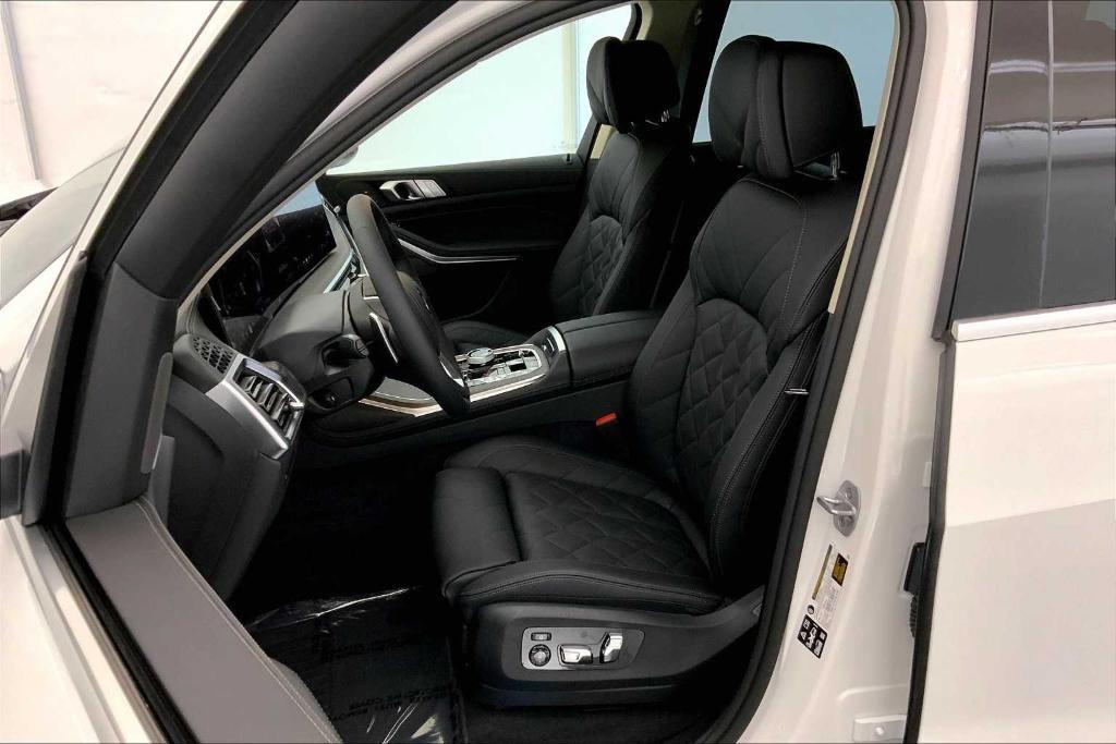 new 2026 BMW X7 car, priced at $96,080