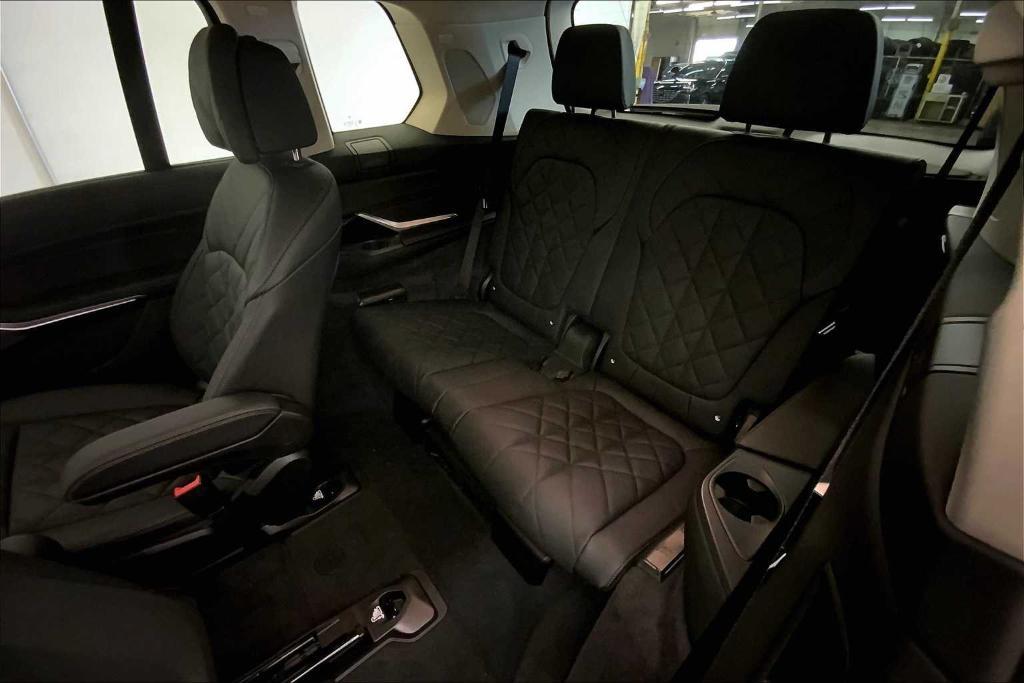 new 2026 BMW X7 car, priced at $96,080