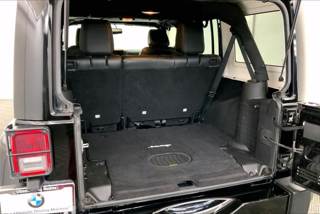 used 2015 Jeep Wrangler Unlimited car, priced at $19,646