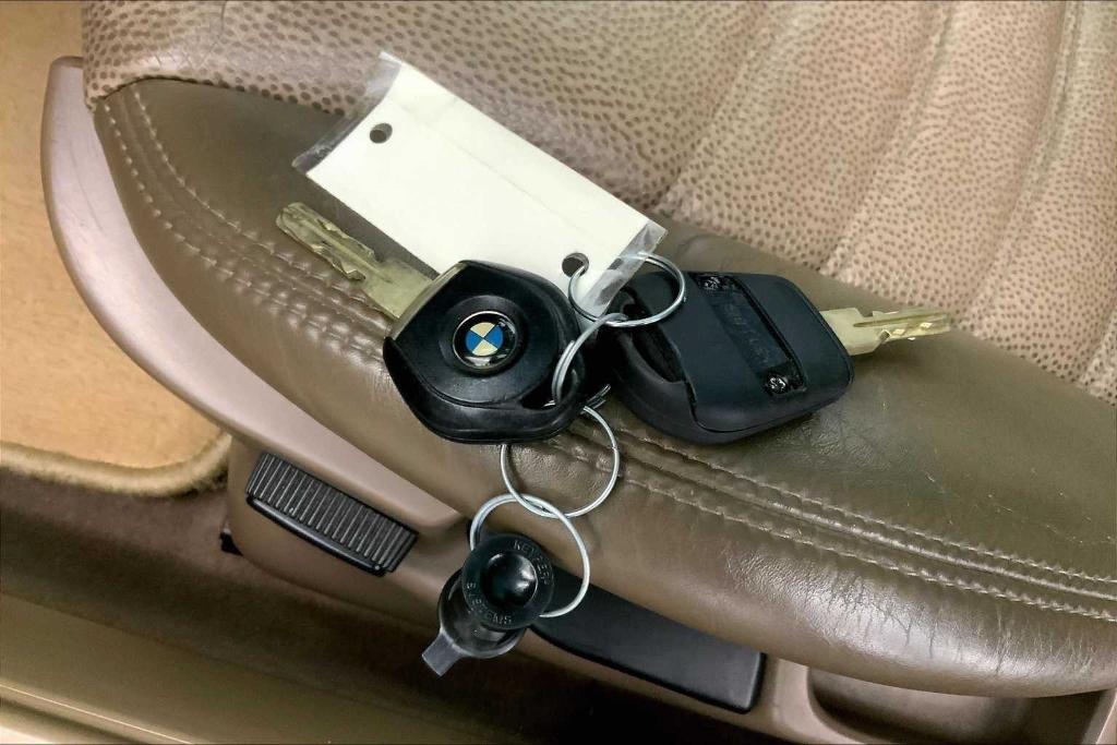 used 1999 BMW Z3 car, priced at $31,995