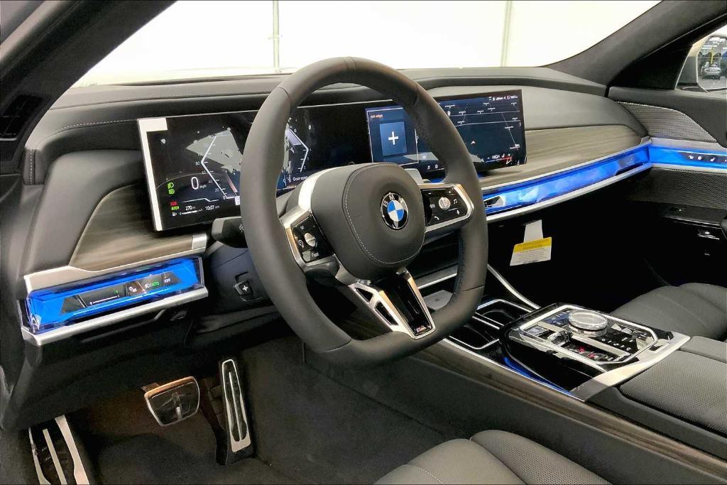 new 2024 BMW 760 car, priced at $132,395