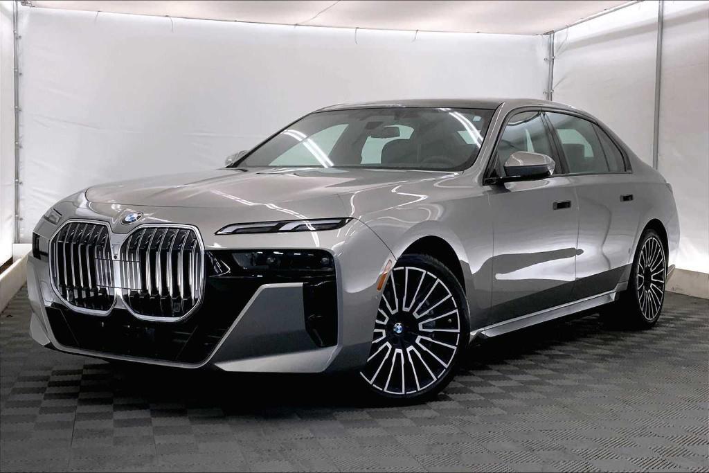 new 2024 BMW 760 car, priced at $132,395