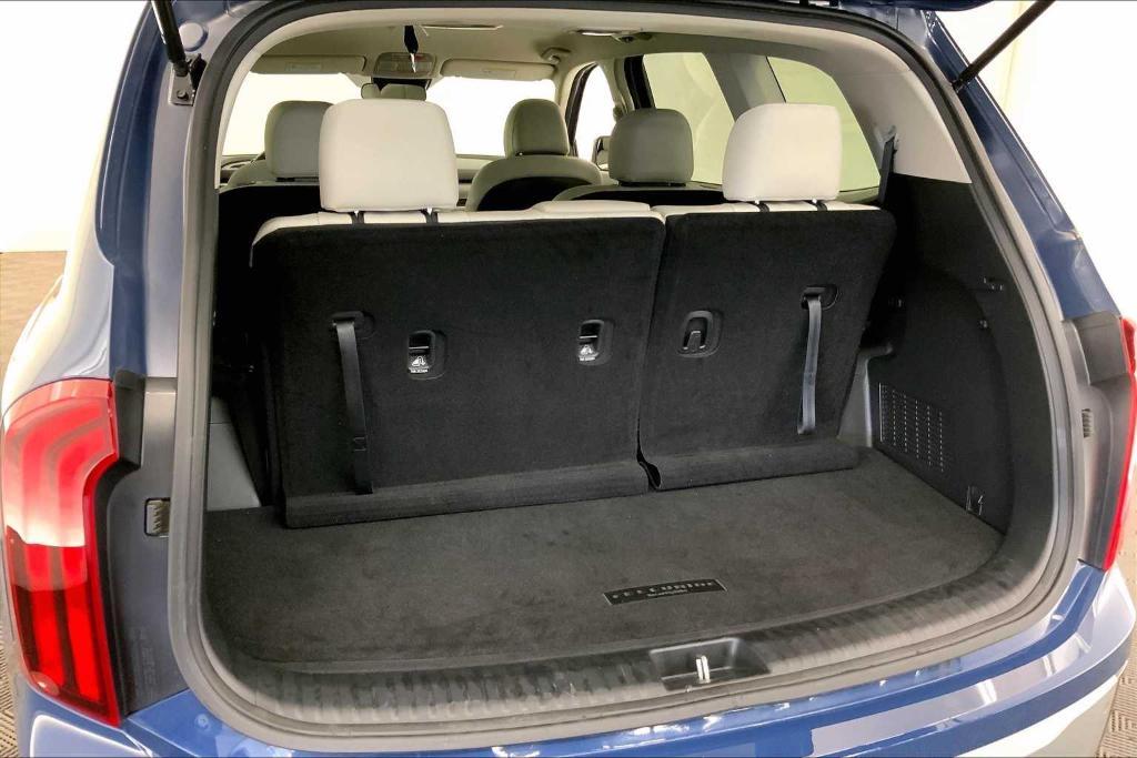 used 2023 Kia Telluride car, priced at $36,456
