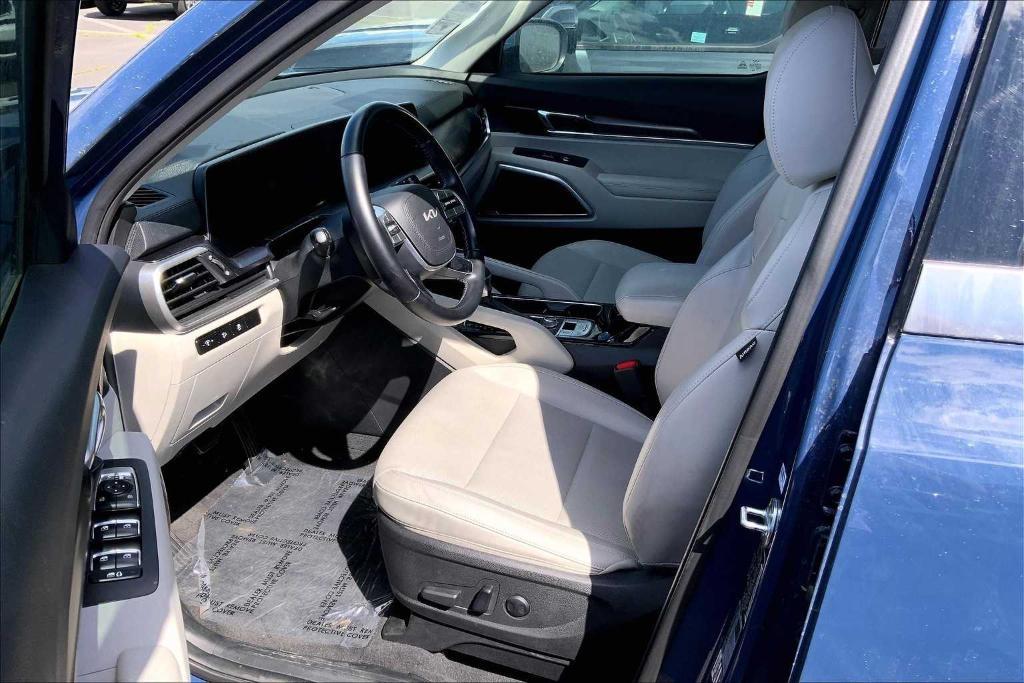 used 2023 Kia Telluride car, priced at $35,216
