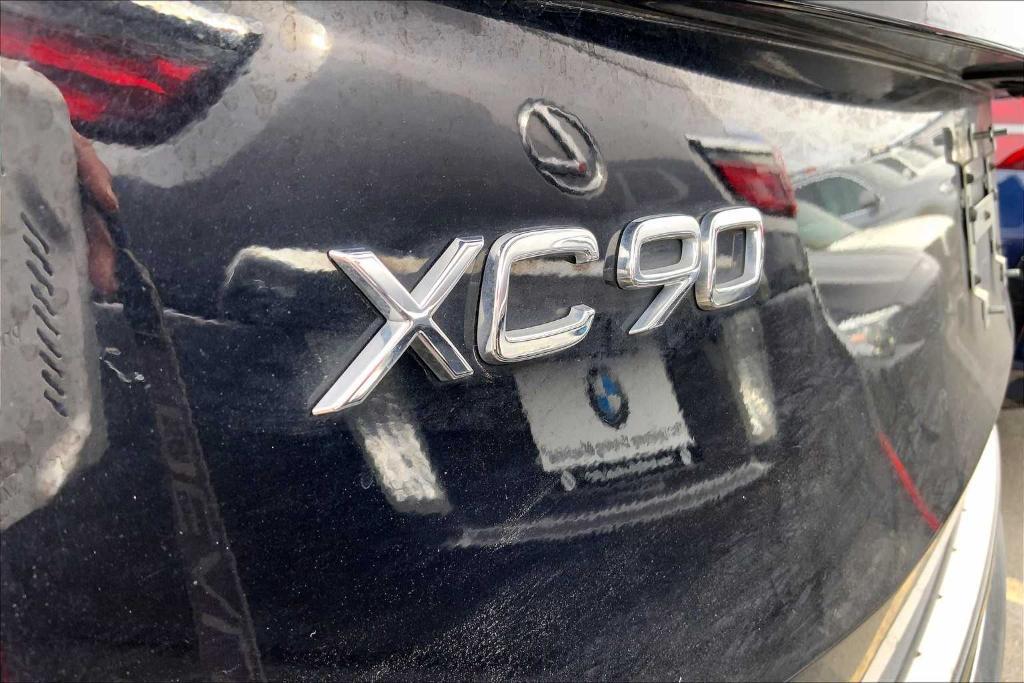 used 2022 Volvo XC90 car, priced at $40,527