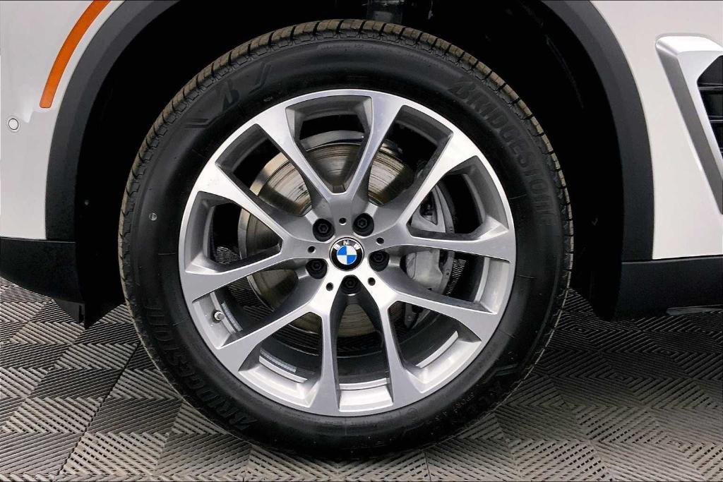 new 2025 BMW X5 car, priced at $70,160