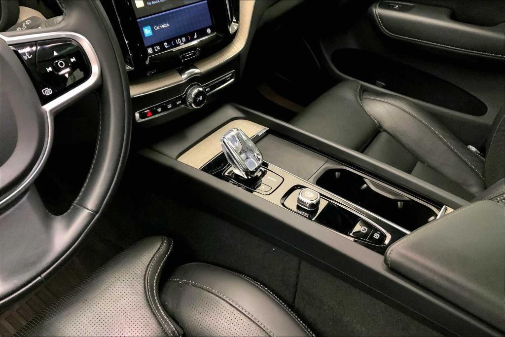 used 2022 Volvo XC60 car, priced at $35,195