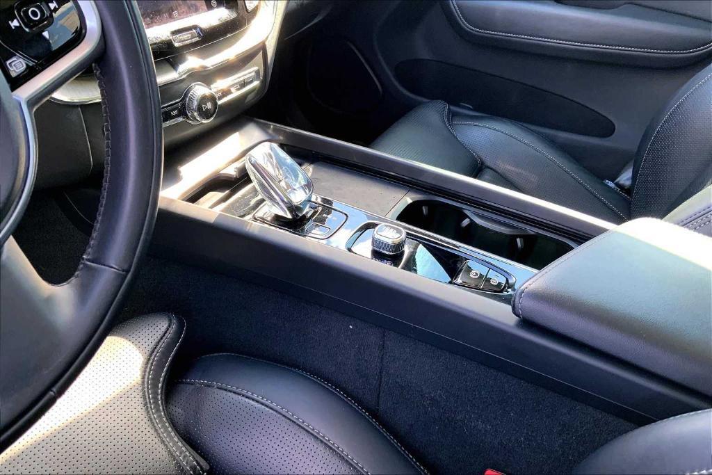 used 2022 Volvo XC60 car, priced at $36,347