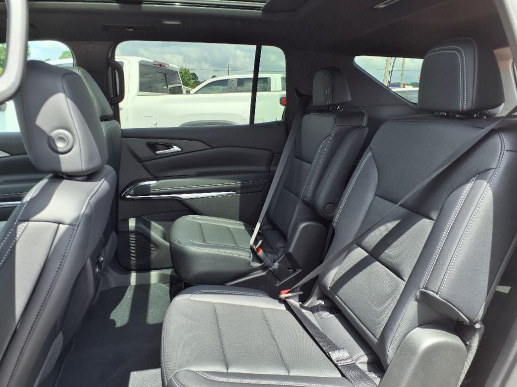 new 2025 Chevrolet Traverse car, priced at $45,735