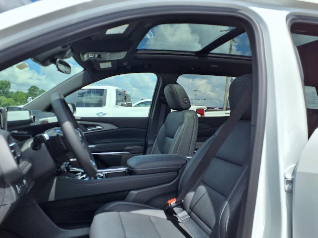 new 2025 Chevrolet Traverse car, priced at $45,735