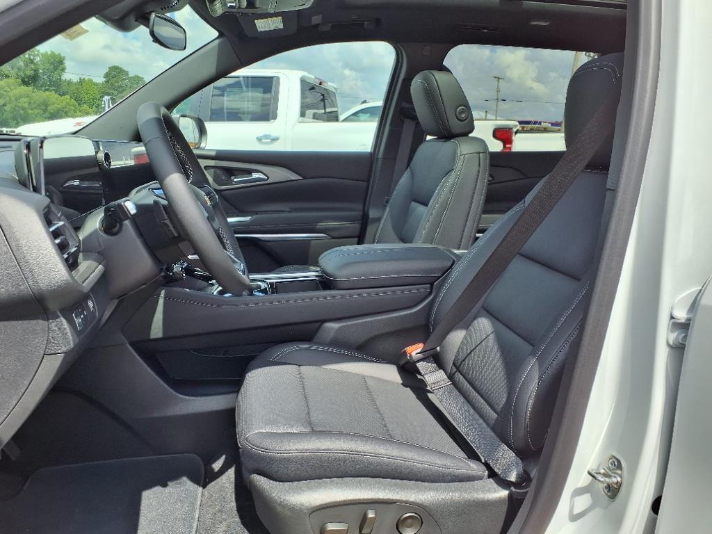 new 2025 Chevrolet Traverse car, priced at $45,735