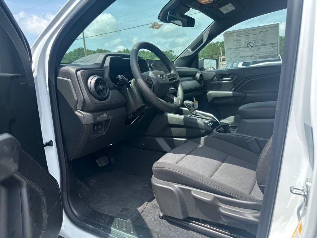 new 2025 Chevrolet Colorado car, priced at $41,635