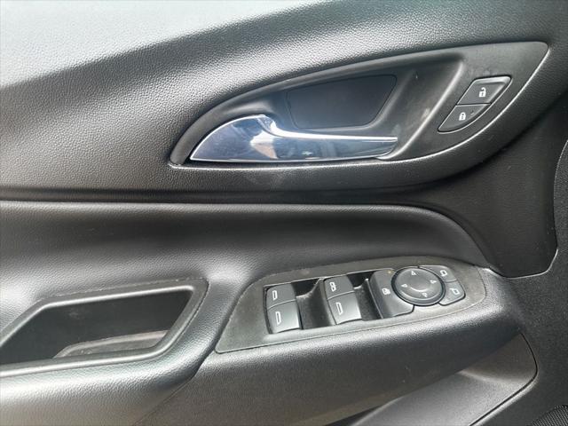 used 2022 Chevrolet Equinox car, priced at $22,425