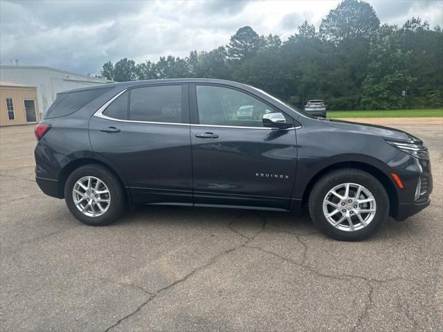 used 2022 Chevrolet Equinox car, priced at $22,425