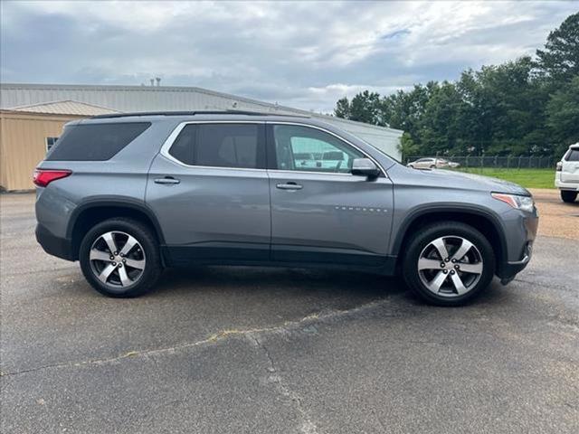 used 2021 Chevrolet Traverse car, priced at $28,494