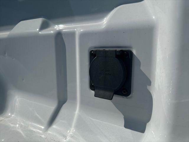 new 2024 GMC Canyon car, priced at $40,065