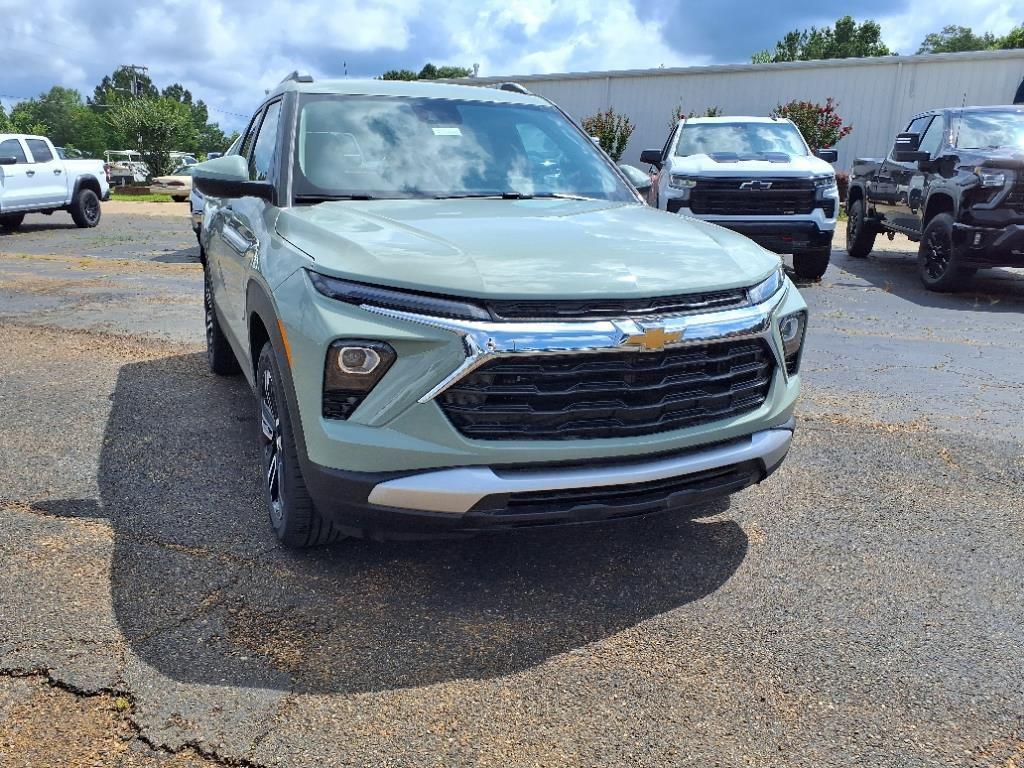 new 2026 Chevrolet TrailBlazer car, priced at $27,075