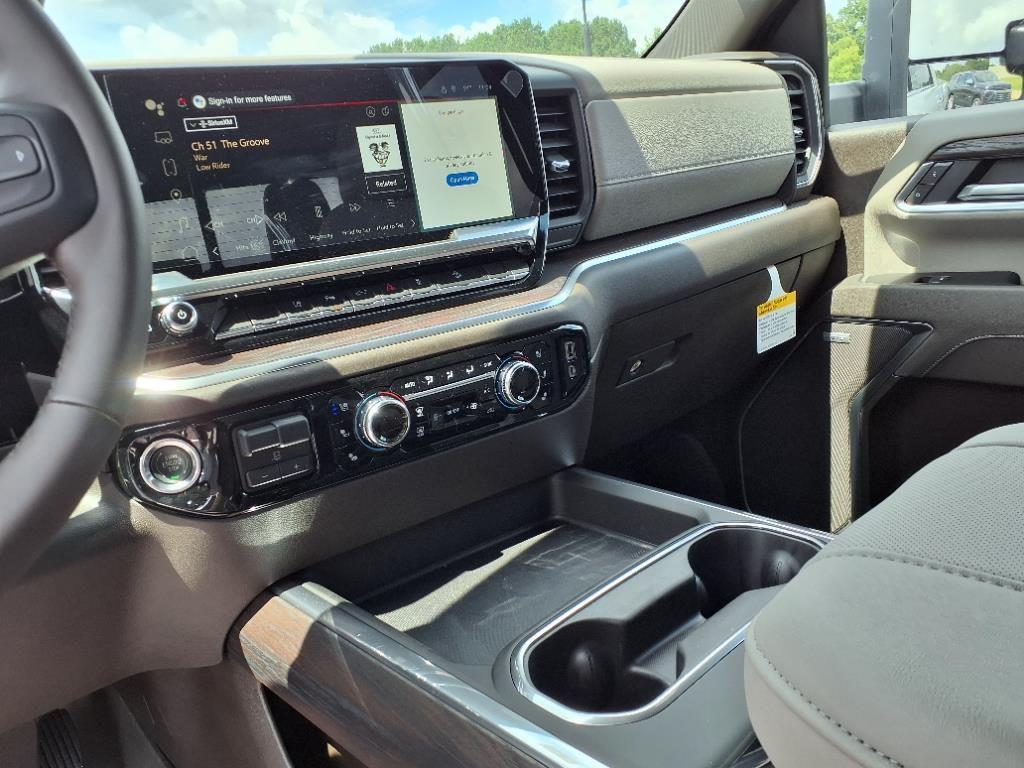 new 2025 GMC Sierra 2500 car, priced at $73,260