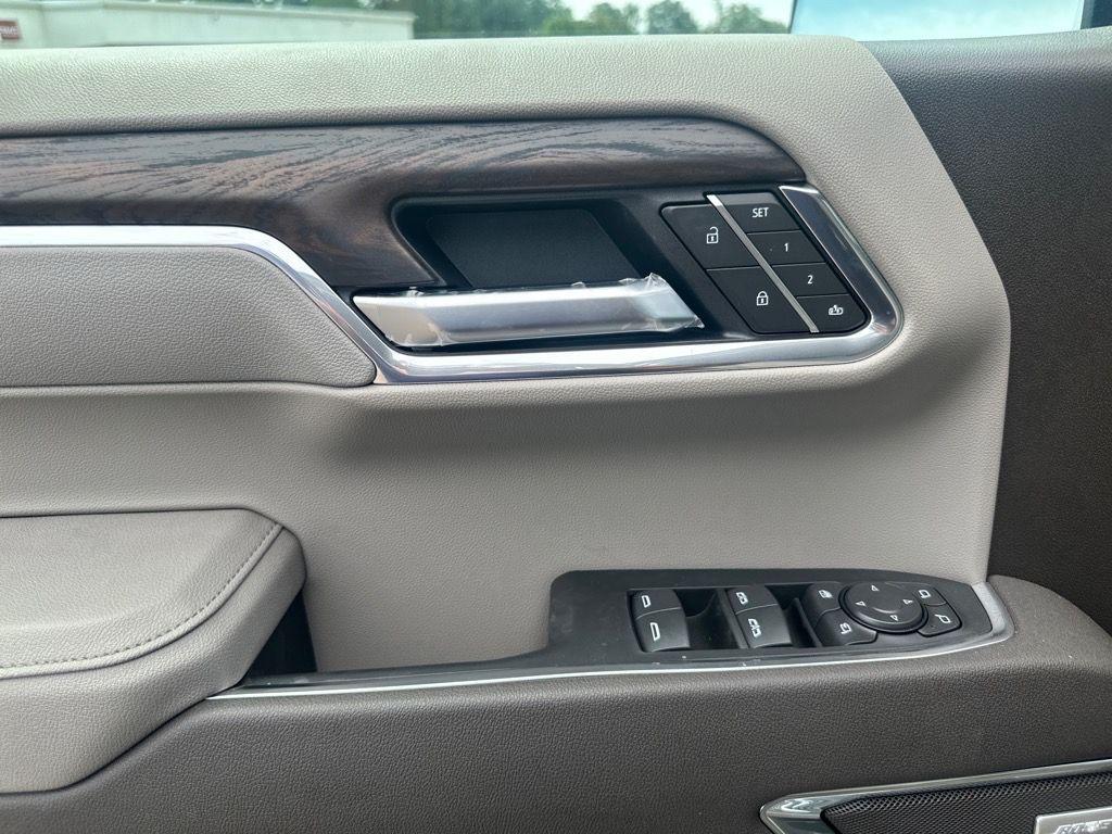 new 2025 GMC Sierra 1500 car, priced at $67,570