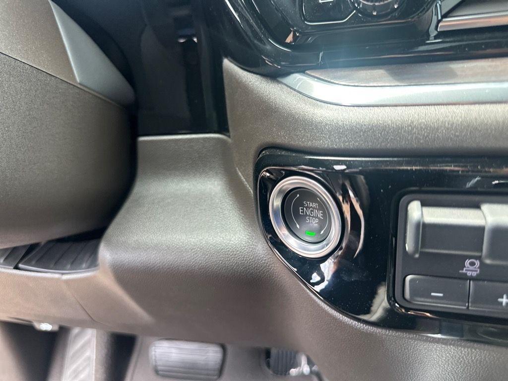 new 2025 GMC Sierra 1500 car, priced at $67,570