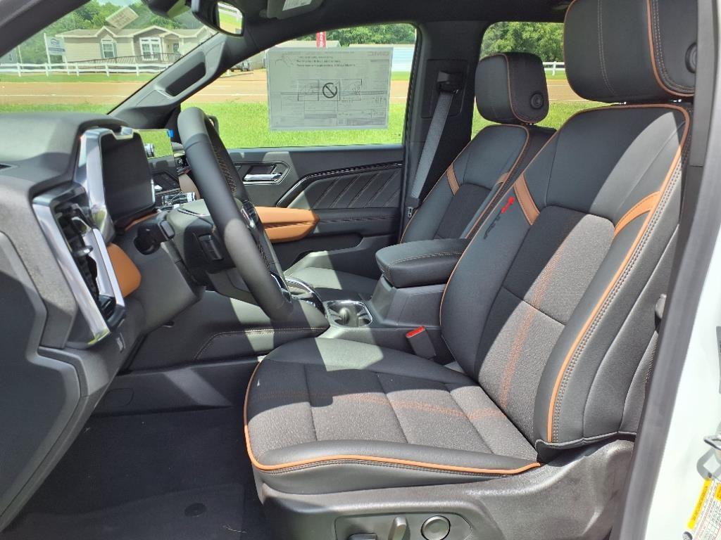 new 2025 GMC Canyon car, priced at $52,030