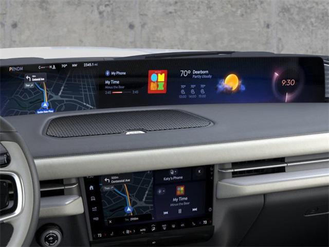new 2025 Lincoln Navigator car, priced at $109,755