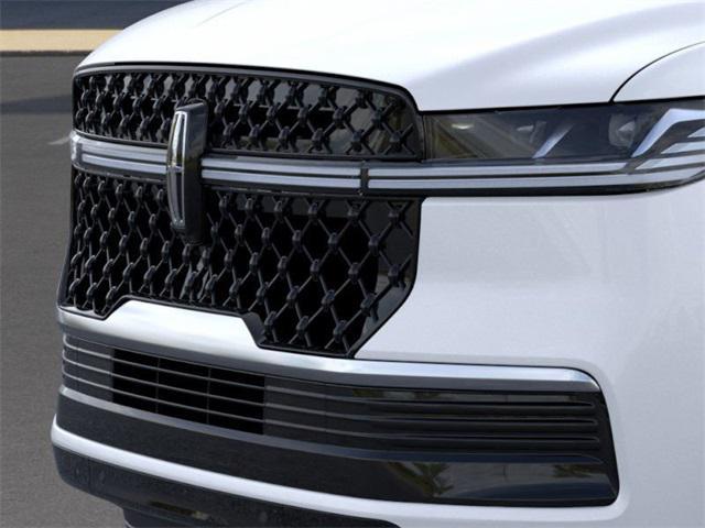new 2025 Lincoln Navigator car, priced at $111,095