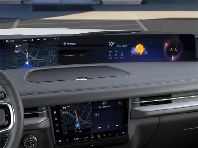 new 2025 Lincoln Navigator car, priced at $111,095