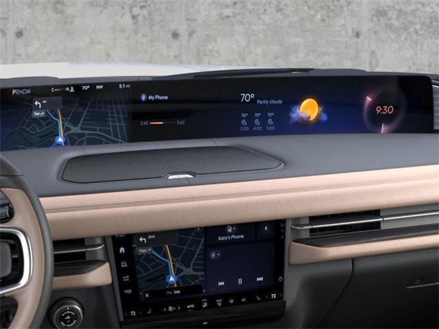 new 2025 Lincoln Navigator car, priced at $132,085