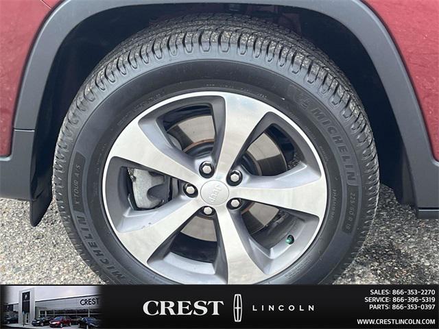 used 2020 Jeep Cherokee car, priced at $18,999