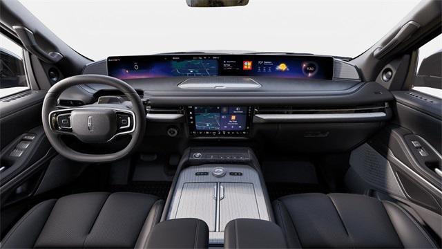 new 2025 Lincoln Navigator car, priced at $107,195