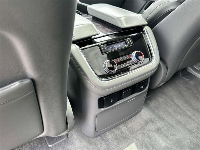 used 2019 Lincoln Navigator car, priced at $33,999