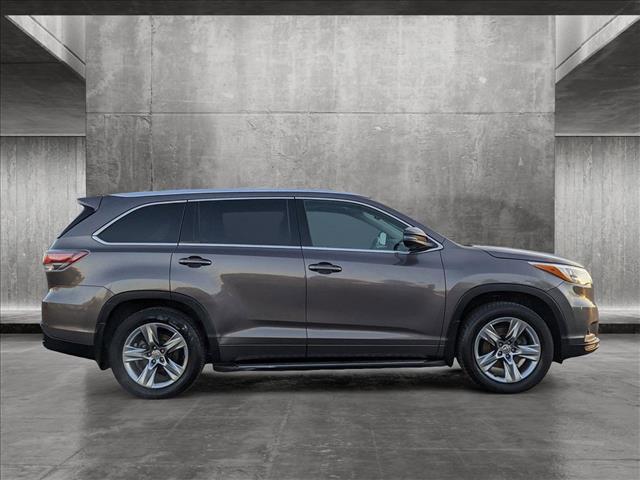 used 2015 Toyota Highlander car, priced at $17,896