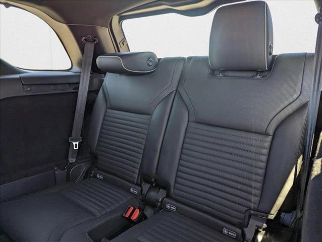 used 2019 Land Rover Discovery car, priced at $23,876