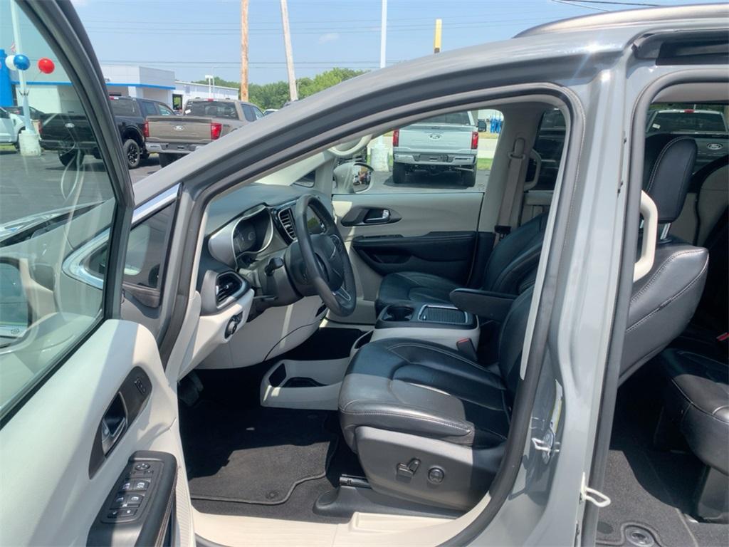 used 2022 Chrysler Pacifica car, priced at $21,871