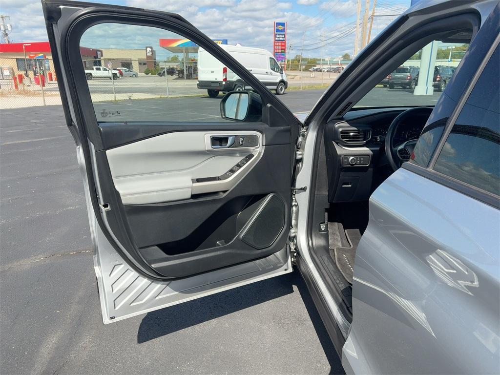 used 2022 Ford Explorer car, priced at $29,278