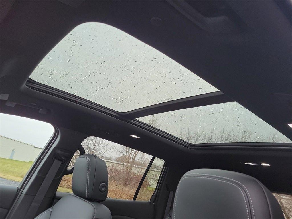 new 2026 Chevrolet Traverse car, priced at $47,845