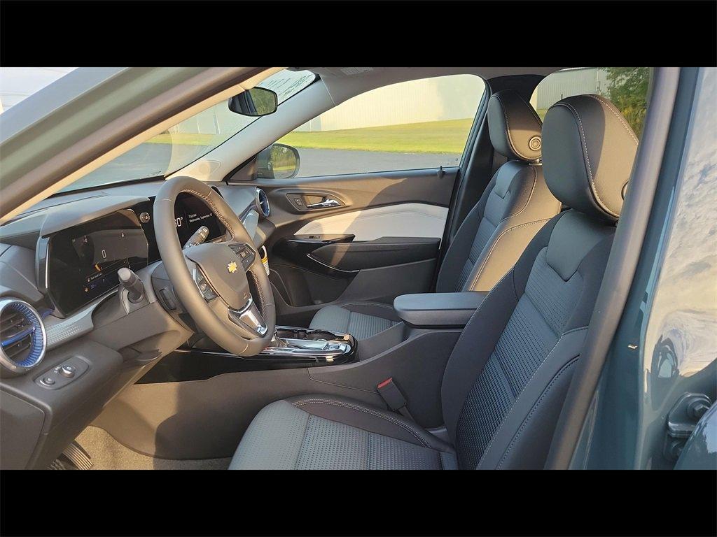 new 2025 Chevrolet Trax car, priced at $24,955