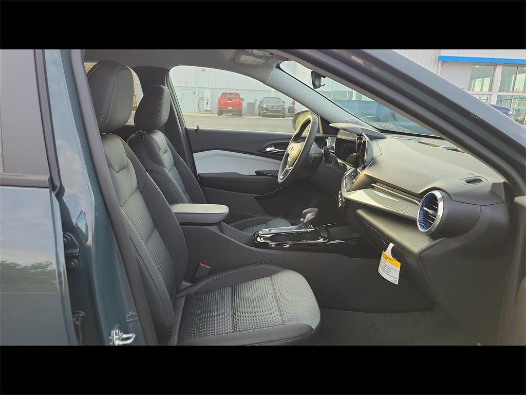 new 2025 Chevrolet Trax car, priced at $24,955