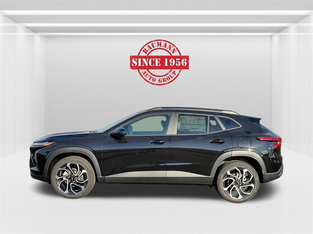 new 2025 Chevrolet Trax car, priced at $28,015