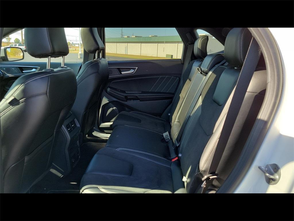 used 2022 Ford Edge car, priced at $27,000