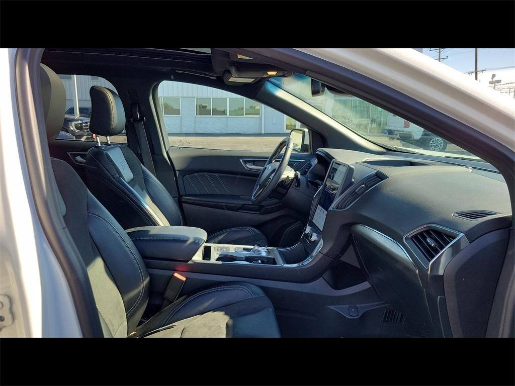 used 2022 Ford Edge car, priced at $27,000